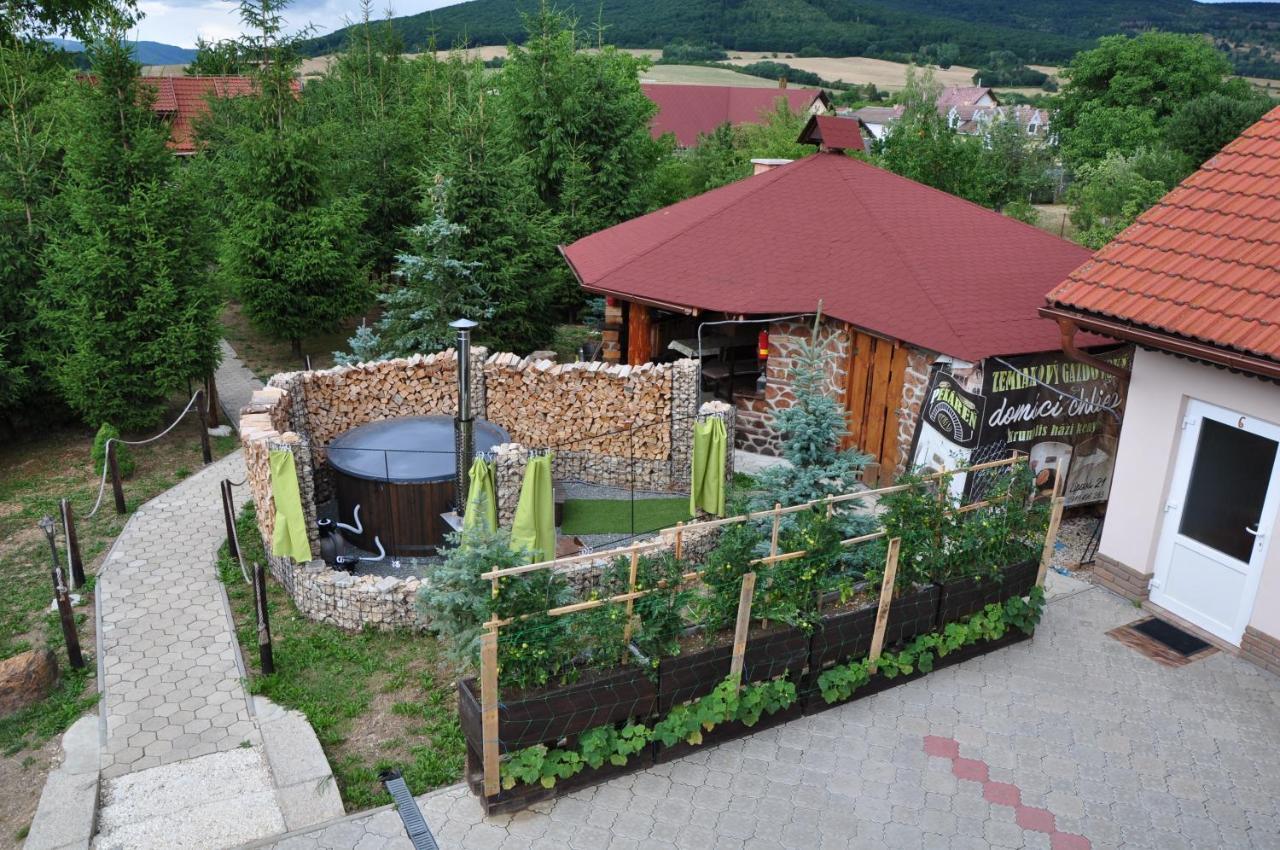 Andras Penzion Krásnohorské Podhradie 外观 照片